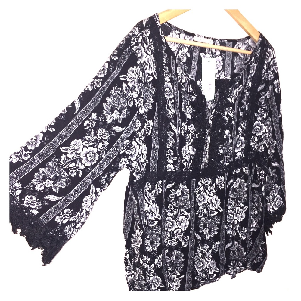 NWT Hazel Jackeline crochet top by Stitch Fix XL